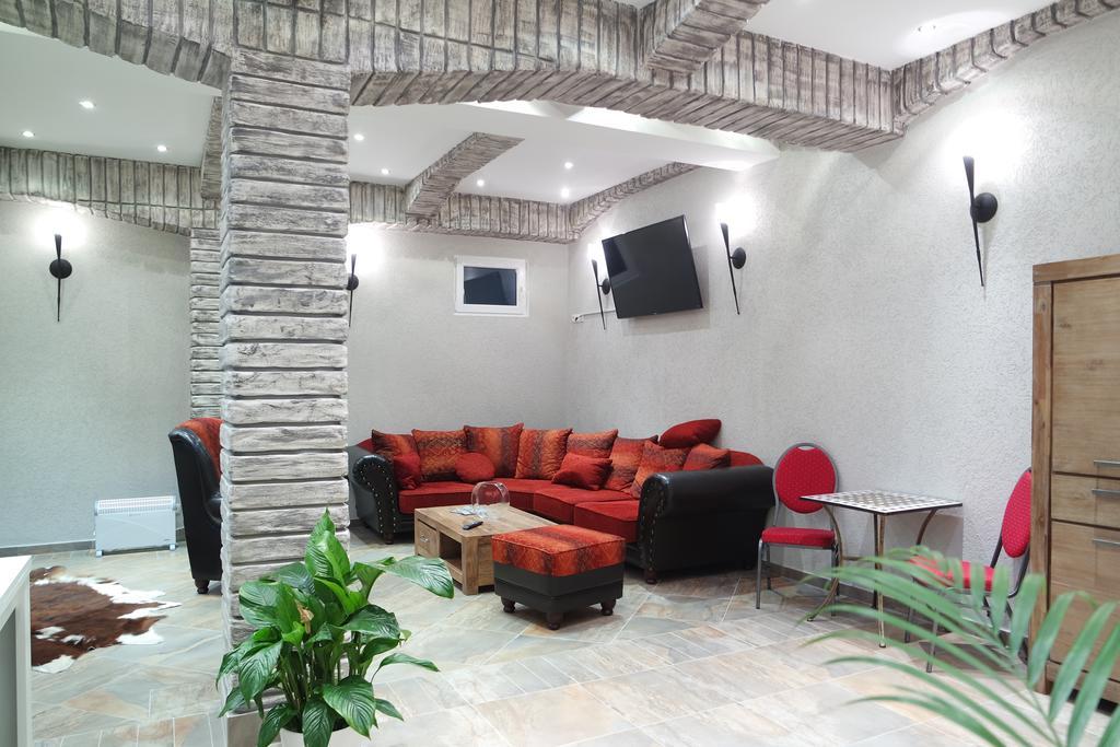Hotel Ambiente 3*