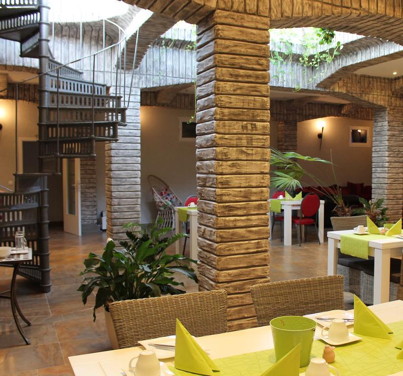 Hotel Ambiente 3*